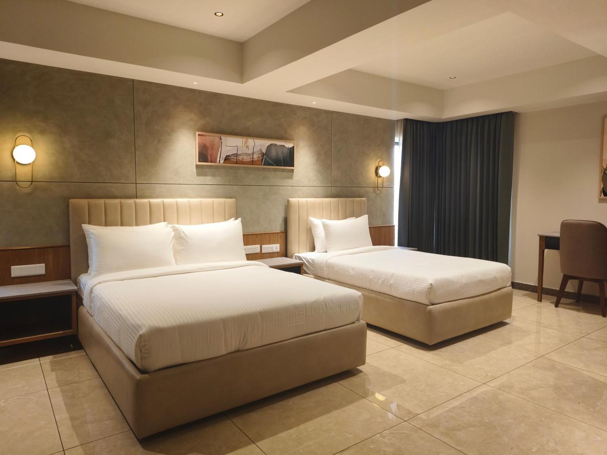 Olive Hotel Le Opera By Embassy Group 班加罗尔 外观 照片