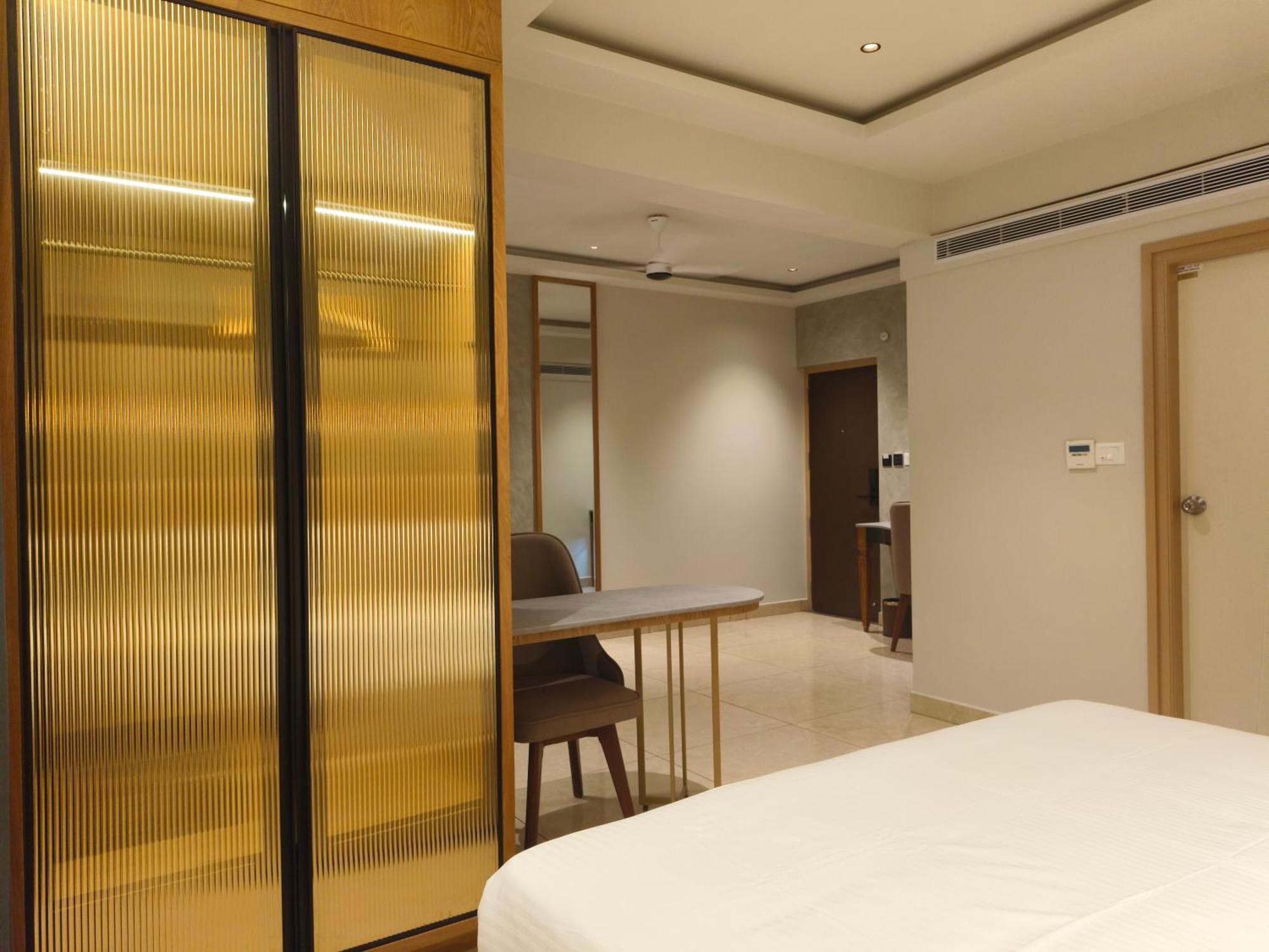 Olive Hotel Le Opera By Embassy Group 班加罗尔 外观 照片