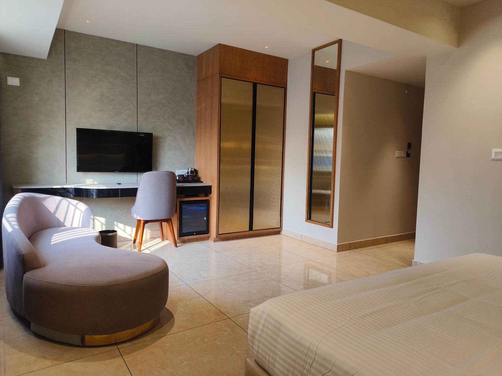 Olive Hotel Le Opera By Embassy Group 班加罗尔 外观 照片