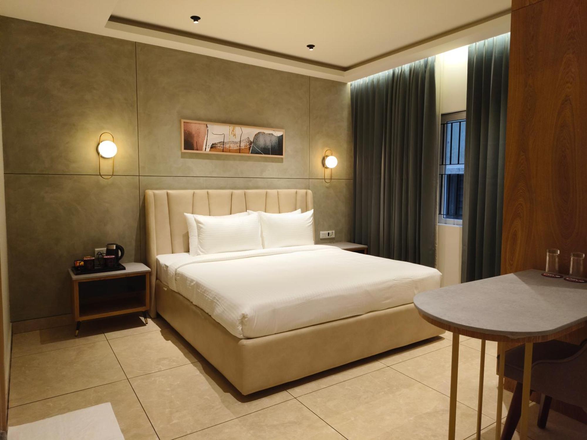 Olive Hotel Le Opera By Embassy Group 班加罗尔 外观 照片