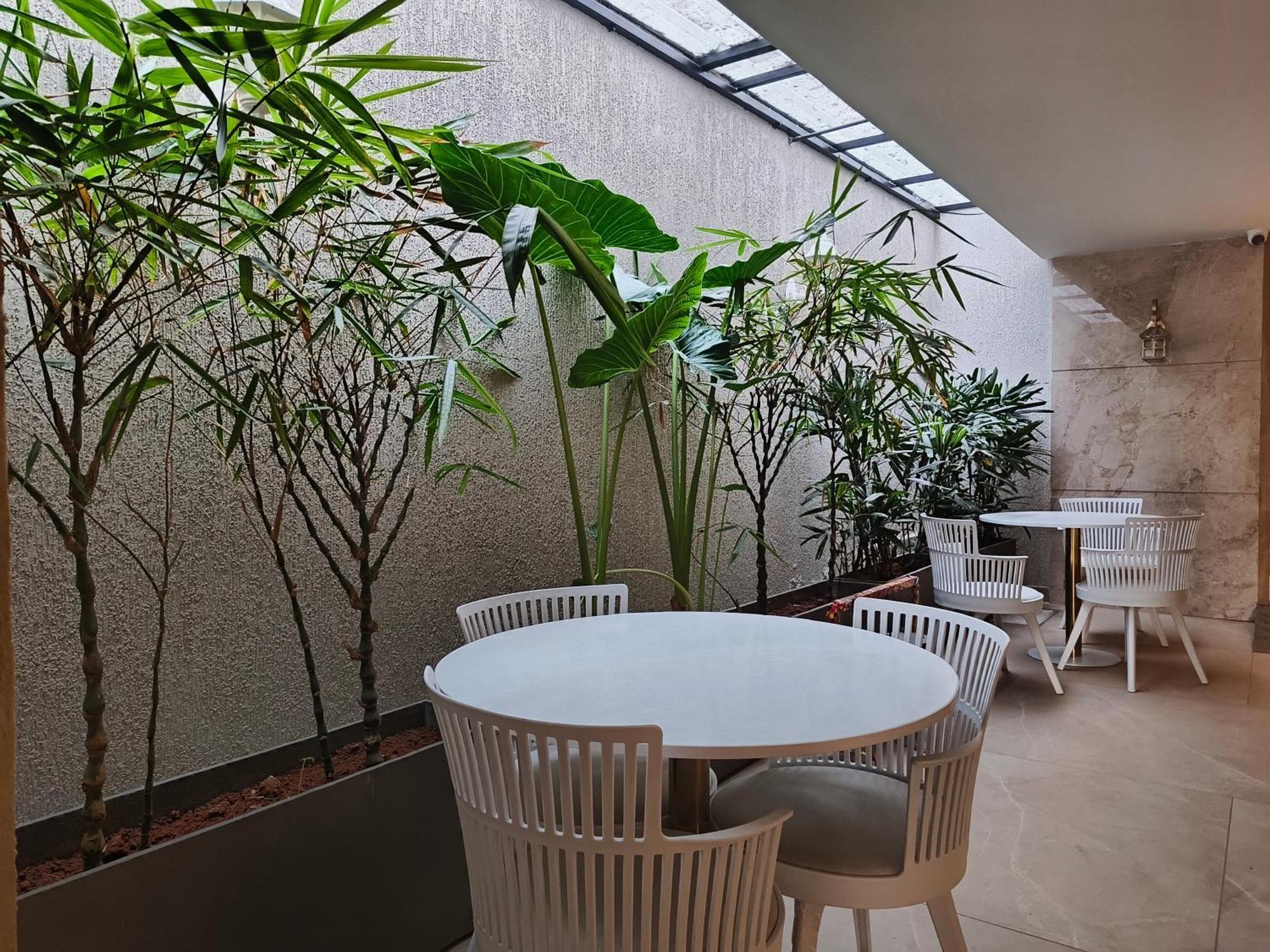 Olive Hotel Le Opera By Embassy Group 班加罗尔 外观 照片